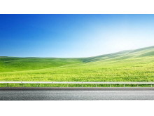 高速公路旁边的蓝天白云草地PPT背景图片