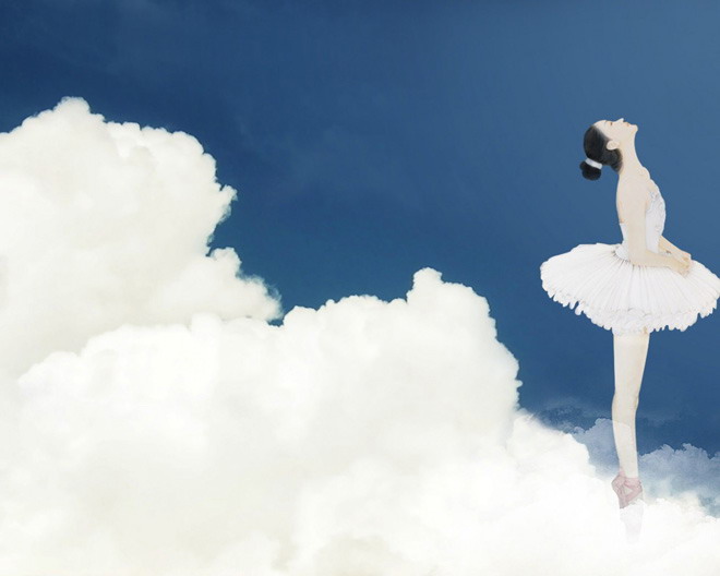 天空中跳舞的女孩PPT背景图片